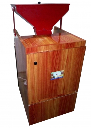 Manufacturers Exporters and Wholesale Suppliers of Areca Nut Cutting machine (Automatic Hoper Type Heavy) Rajkot Gujarat