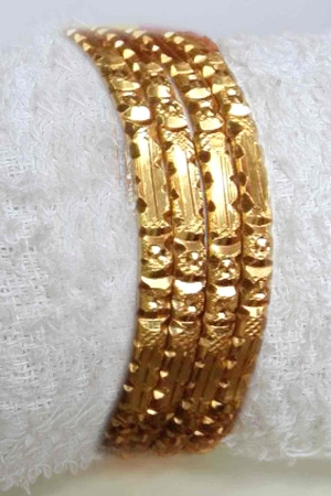 Manufacturers Exporters and Wholesale Suppliers of 3MM / Chataye Dell / 0.032 Gram(Die Gold) Mumbai Maharashtra