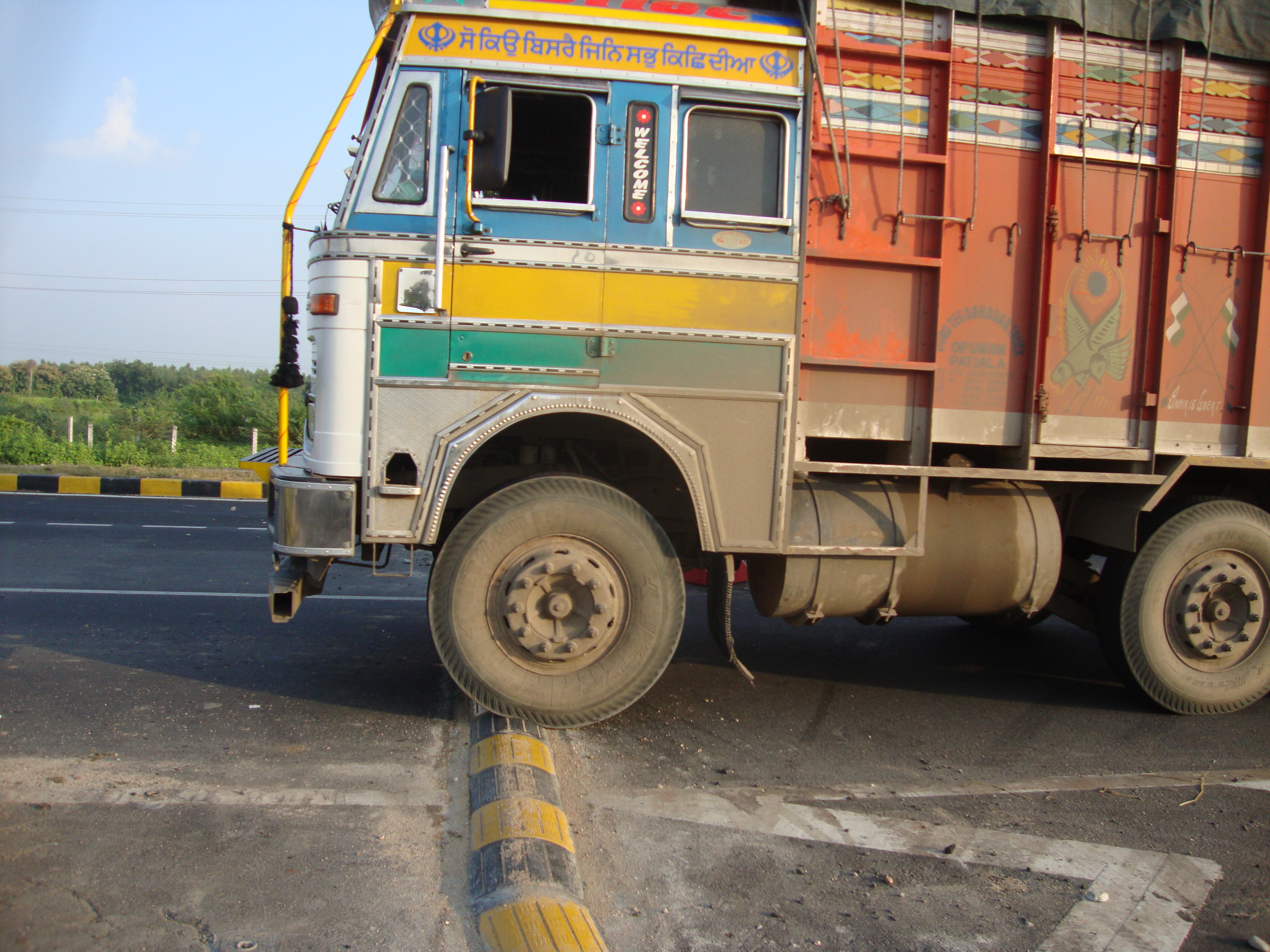 Manufacturers Exporters and Wholesale Suppliers of Speed Breaker Surat Gujarat