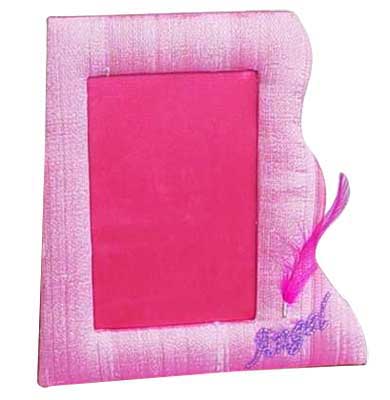 Manufacturers Exporters and Wholesale Suppliers of Feather Photo Frame Moradabad Uttar Pradesh