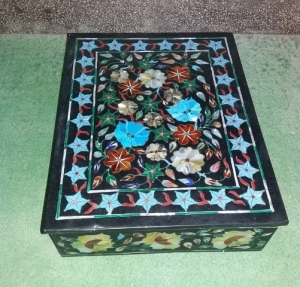 Manufacturers Exporters and Wholesale Suppliers of VINTAGE MARBLE JEWELLERY BOX Agra Uttar Pradesh