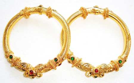 Manufacturers Exporters and Wholesale Suppliers of Kundan Bangle Burdwan 