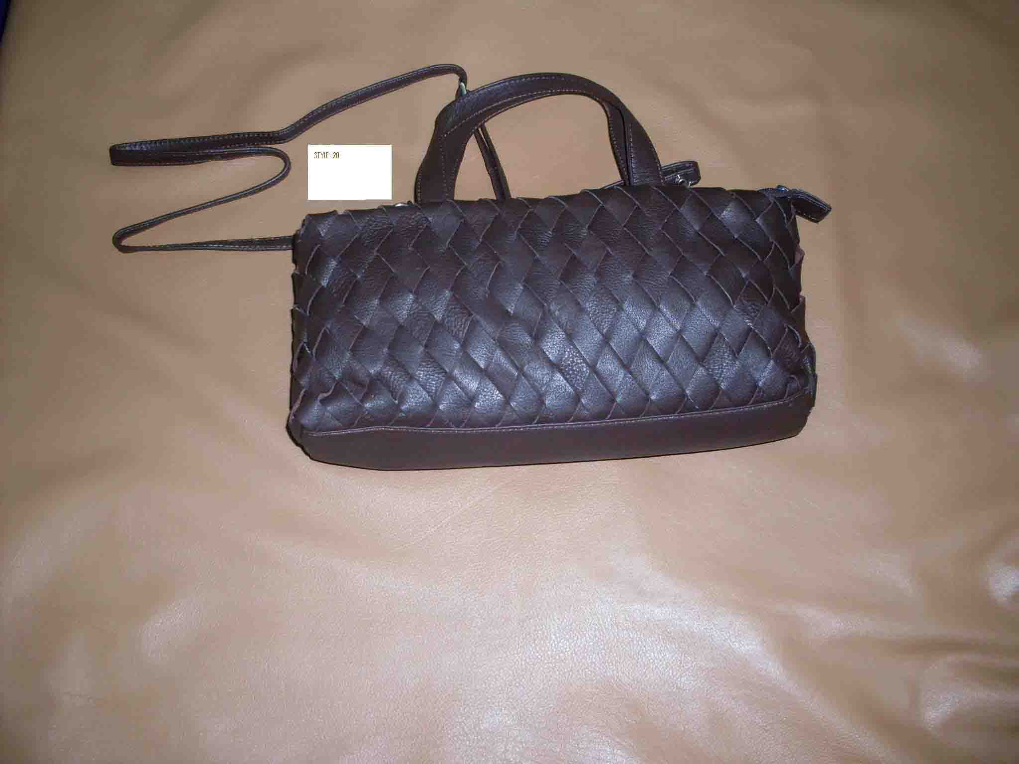 Manufacturers Exporters and Wholesale Suppliers of Leather Shopper Bags Farrukhabad Uttar Pradesh