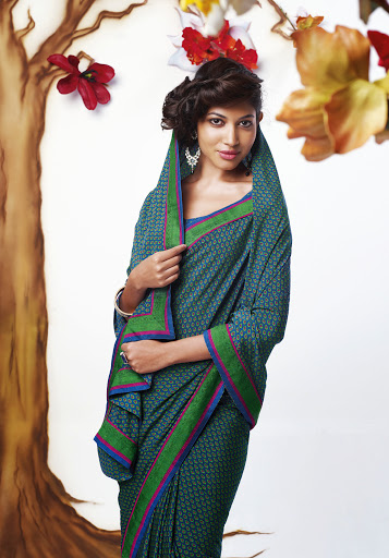 Manufacturers Exporters and Wholesale Suppliers of Blue Green Crepe Saree SURAT Gujarat