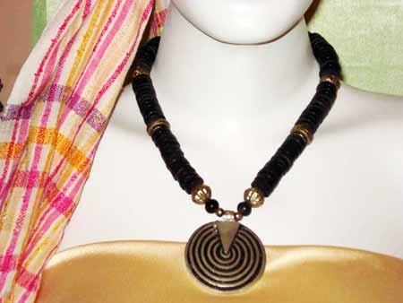 Manufacturers Exporters and Wholesale Suppliers of Artificial Jewellery hyderabad Andhra Pradesh