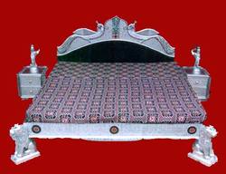 Manufacturers Exporters and Wholesale Suppliers of Wooden Bed Mumbai Maharashtra