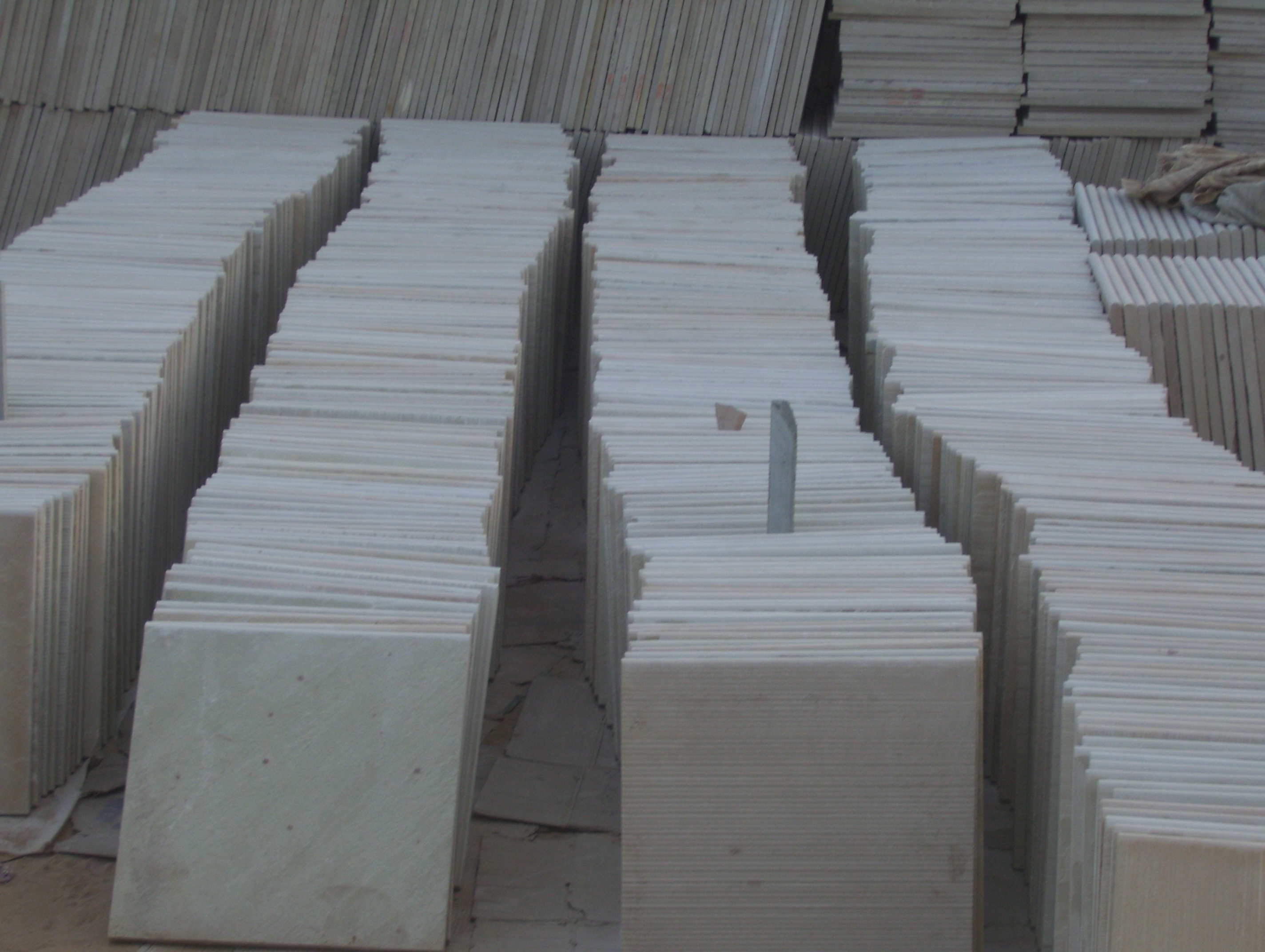 Manufacturers Exporters and Wholesale Suppliers of Mint Sandstone Bullnosed