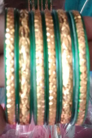 Manufacturers Exporters and Wholesale Suppliers of 5-3MM / Patthar Dell / 0.048 Gram(Green Pal) Mumbai Maharashtra