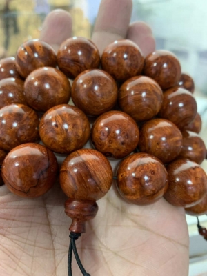 Manufacturers Exporters and Wholesale Suppliers of 20mm Red Sandalwood Beads Bracelet Mala Jaipur Rajasthan