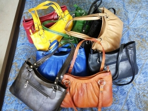 Manufacturers Exporters and Wholesale Suppliers of Leather Handbags Mumbai Maharashtra