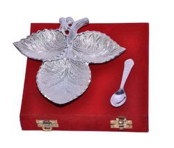 Manufacturers Exporters and Wholesale Suppliers of Brass Grape Leaf Plate Silver Plated Moradabad Uttar Pradesh