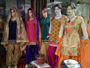 Manufacturers Exporters and Wholesale Suppliers of Ladies Suit New Delhi Delhi