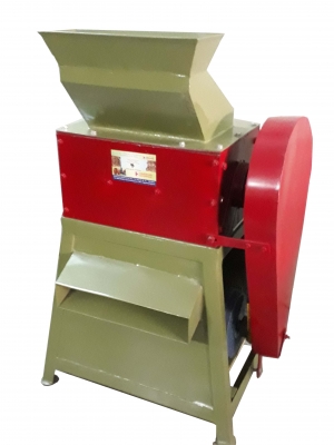 Manufacturers Exporters and Wholesale Suppliers of Supari Tukda Cutting Machine (Heavy Model) Rajkot Gujarat