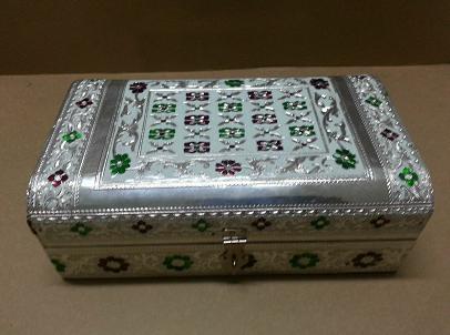 Manufacturers Exporters and Wholesale Suppliers of Antique Collection Dry Fruit Box Mumbai Maharashtra