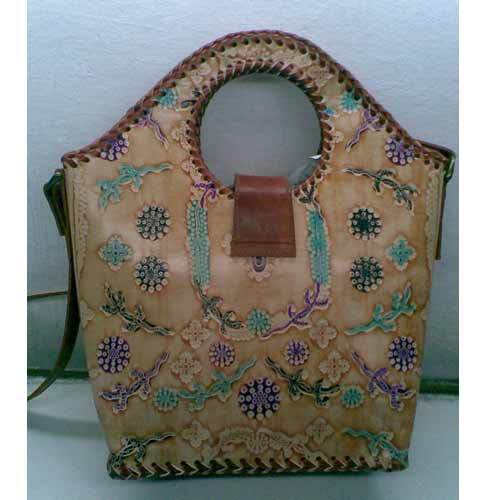 Manufacturers Exporters and Wholesale Suppliers of Leather Bags Delhi Delhi