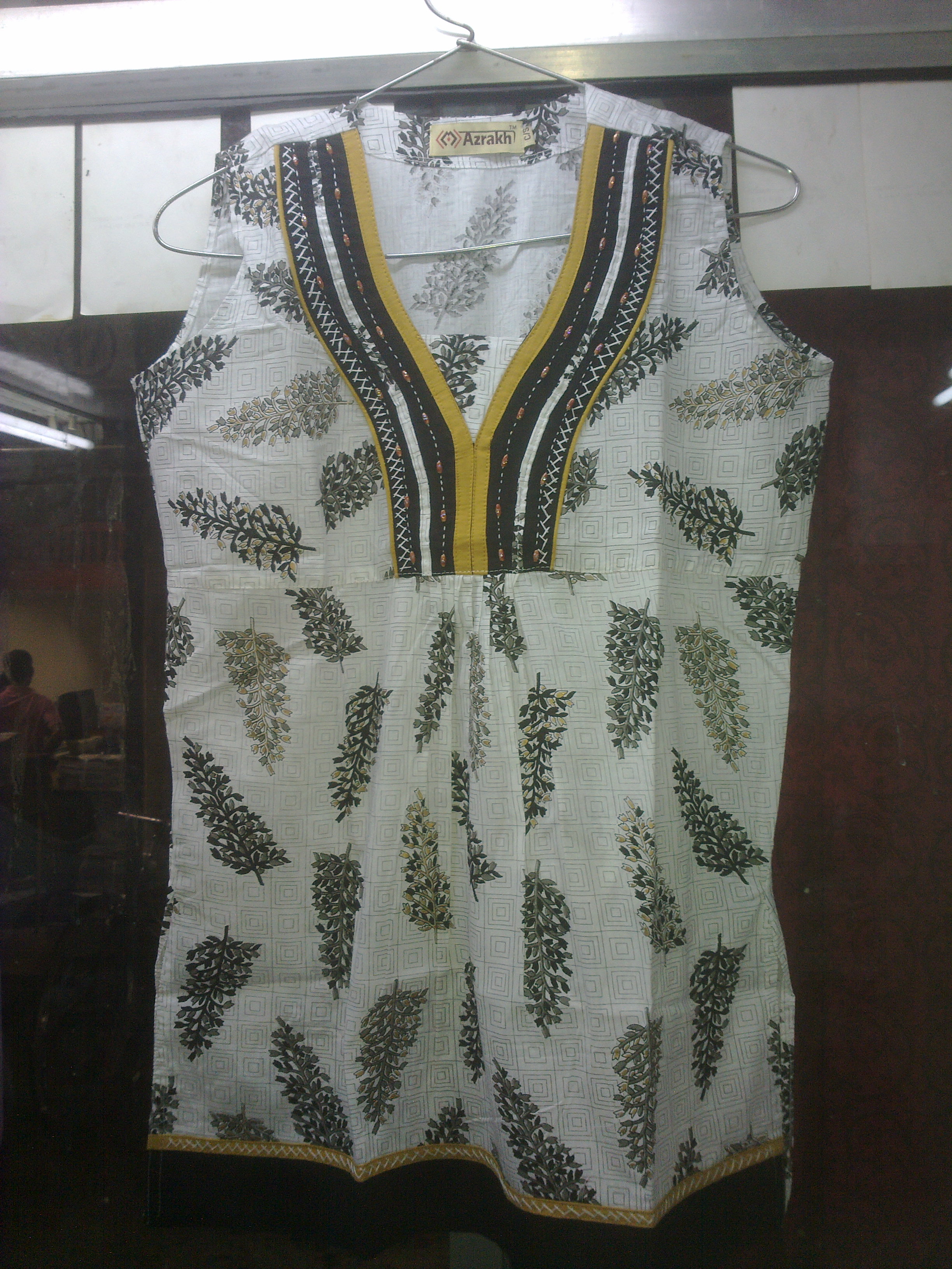 Manufacturers Exporters and Wholesale Suppliers of b&w short kurti Jaipur Rajasthan