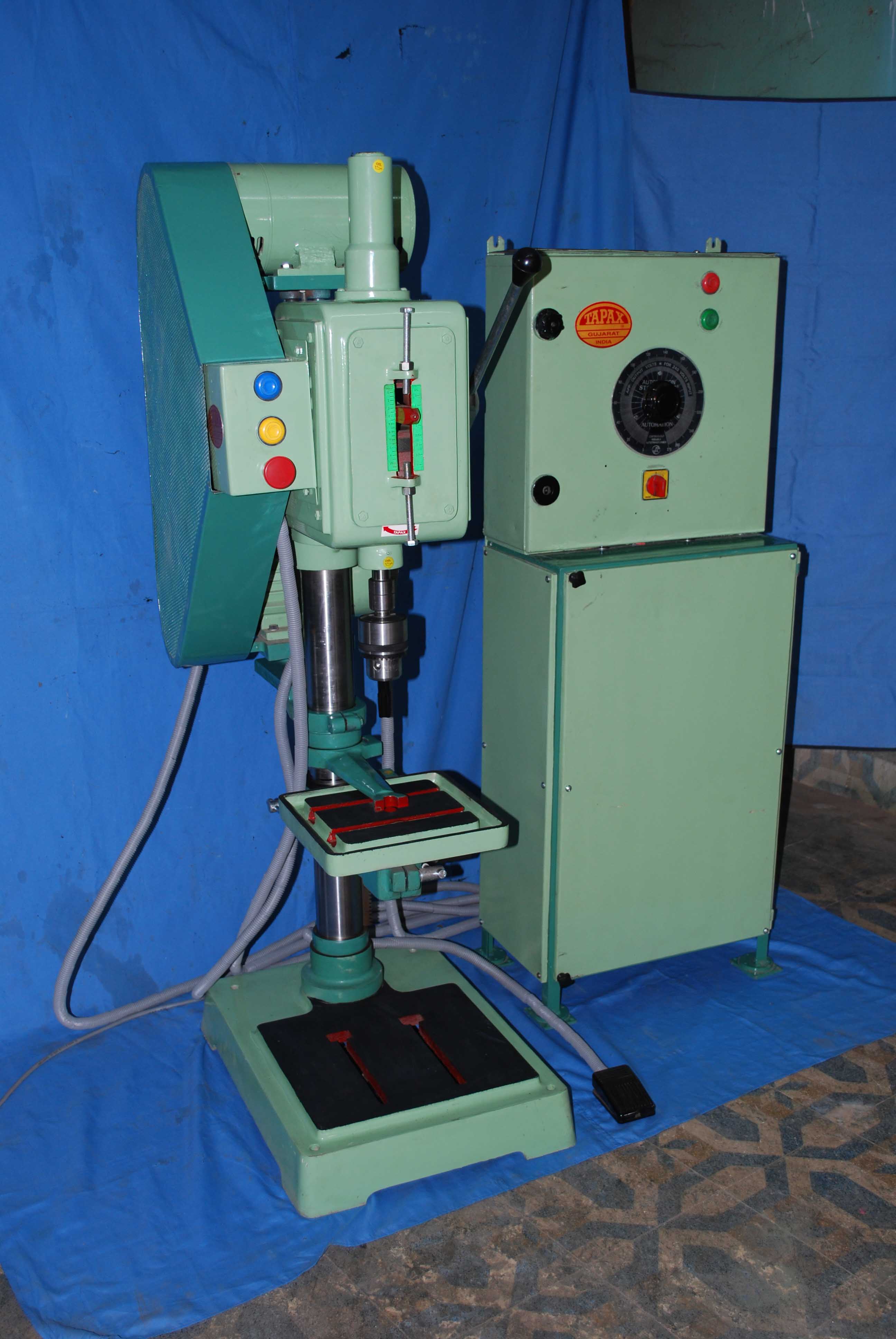 Automatic tapping machine Manufacturer Supplier Wholesale Exporter Importer Buyer Trader Retailer in bhavnagar  India