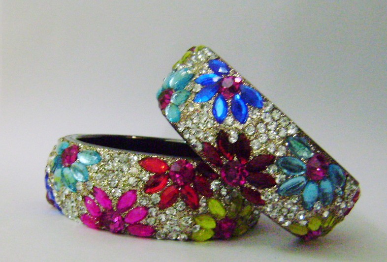 Manufacturers Exporters and Wholesale Suppliers of Artificial Bangles Bihar Bihar