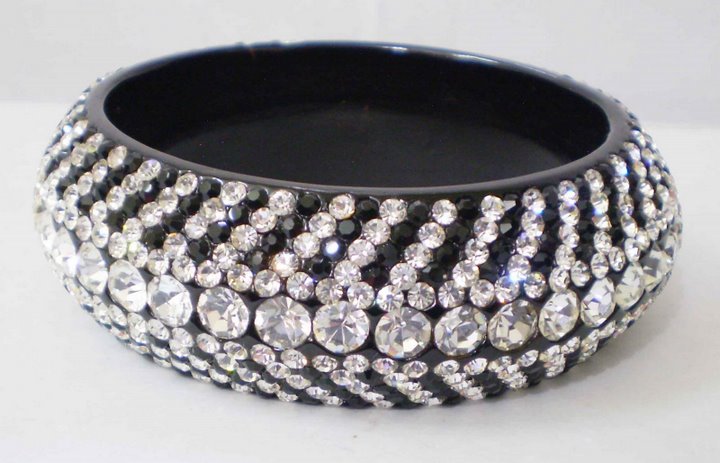 Manufacturers Exporters and Wholesale Suppliers of Crystal Lac Bangles Bihar Bihar