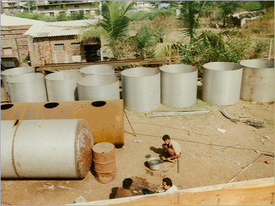 Manufacturers Exporters and Wholesale Suppliers of SS Cylidrical Tank 027 Ankleshwar Gujarat