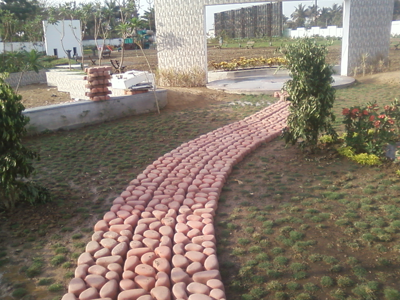 Manufacturers Exporters and Wholesale Suppliers of Grass Pebble. Surat Gujarat