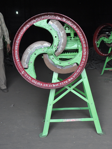 Three Blades Chaff Cutter