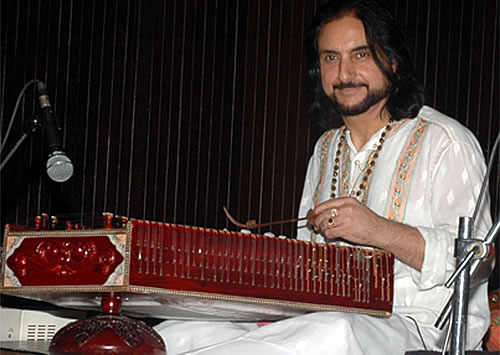 Manufacturers Exporters and Wholesale Suppliers of Santoor - Pt. Bhajan sopori style New Delhi Delhi