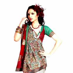 Manufacturers Exporters and Wholesale Suppliers of Sarees (D.No. 1226 B ) Surat Gujarat
