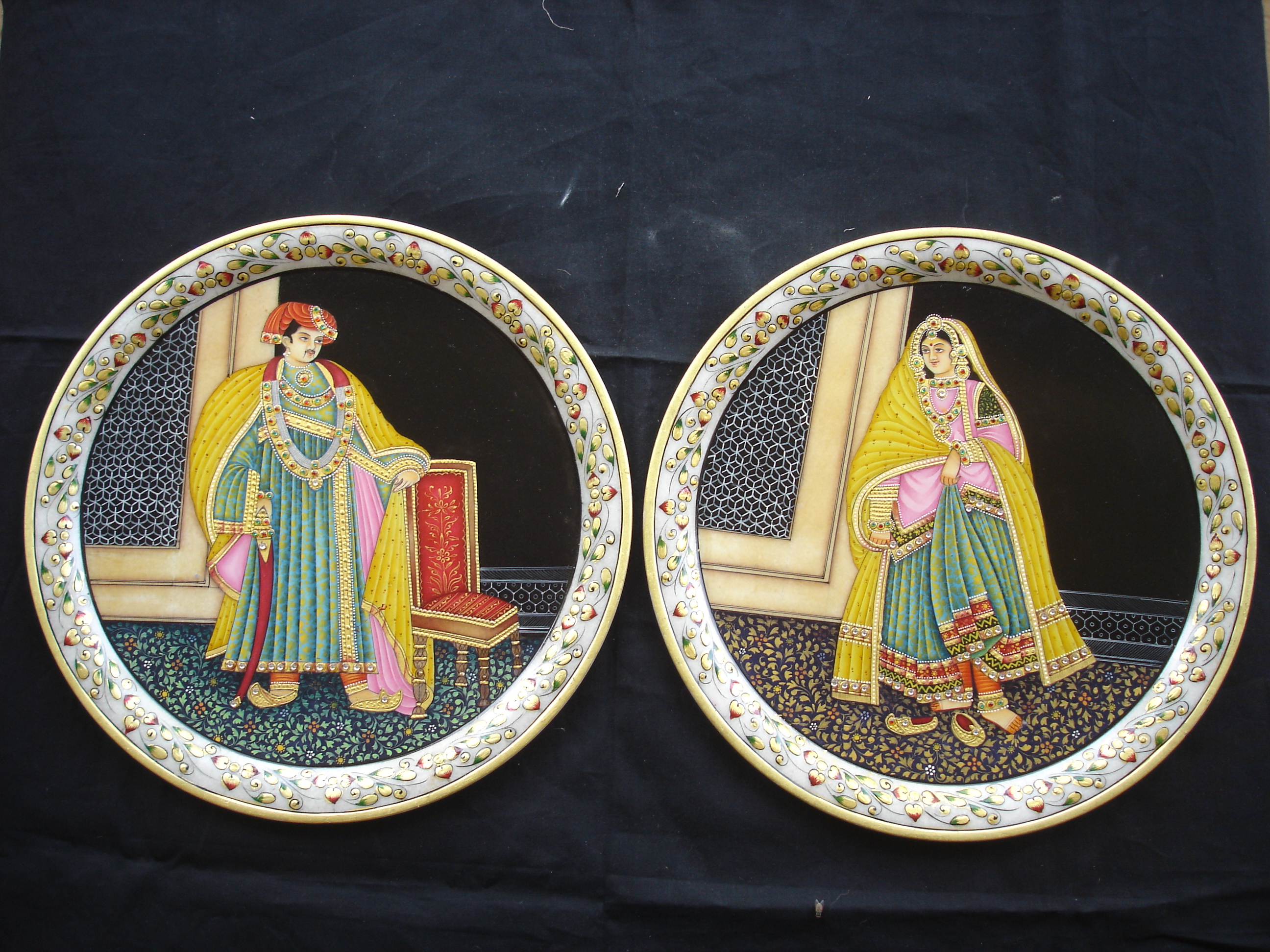 Manufacturers Exporters and Wholesale Suppliers of Marble Matki  With Gold Work Jaipur Rajasthan