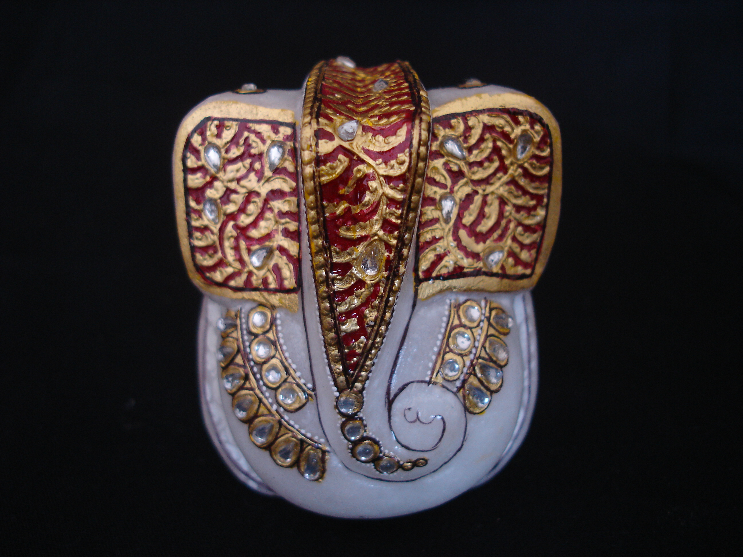 Manufacturers Exporters and Wholesale Suppliers of Marble Jew Box With Gold Work Jaipur Rajasthan