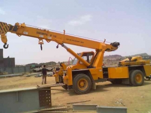 F15 Farana Crane Rental Services