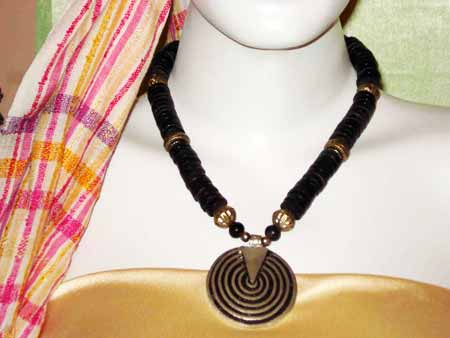 Manufacturers Exporters and Wholesale Suppliers of Artificial Jewellery LAKSHMI NAGAR Delhi