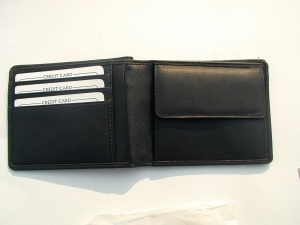 Manufacturers Exporters and Wholesale Suppliers of Men Wallet Kolkata West Bengal