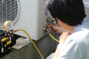 Service Provider of AC Gas Refilling Services New Delhi Delhi 