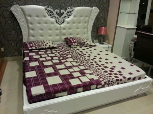 Antique Double Bed Manufacturer Supplier Wholesale Exporter Importer Buyer Trader Retailer in Ujjain Madhya Pradesh India