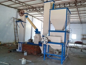 Cattle Feed Machine Manufacturer Supplier Wholesale Exporter Importer Buyer Trader Retailer in Old City Bareilly Uttar Pradesh India