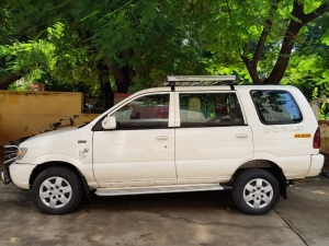 Chevrolet Tavera Car Hire Services in Jaipur Rajasthan India