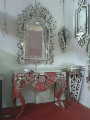 Manufacturers Exporters and Wholesale Suppliers of Console Mirror Nagpur Maharashtra