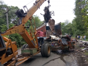 Service Provider of Crane Services Surat Gujarat 