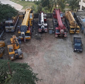 Cranes On Hire Services in Hyderabad Andhra Pradesh India