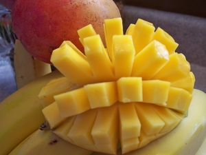 Manufacturers Exporters and Wholesale Suppliers of Cut Mango New Delhi Delhi