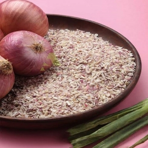 DEHYDRATED PINK ONION MINCED Manufacturer Supplier Wholesale Exporter Importer Buyer Trader Retailer in Mahuva Gujarat India