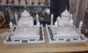 Manufacturers Exporters and Wholesale Suppliers of Gifts Taj Mahal Agra Uttar Pradesh
