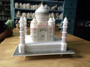 Manufacturers Exporters and Wholesale Suppliers of Marble Taj Mahal Gift Agra Uttar Pradesh