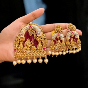 Gold Pendant Jhumka Set Manufacturer Supplier Wholesale Exporter Importer Buyer Trader Retailer in Noida Uttar Pradesh India