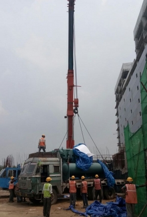 Heavy Labour Crane