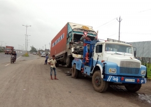 Service Provider of Heavy Vehicle Towing Services Aurangabad Maharashtra 