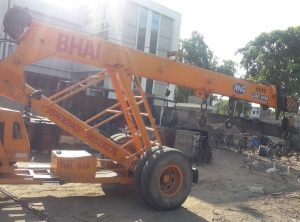 Hydraulic Telescopic Crane On Hire Services in Mohali Chandigarh India