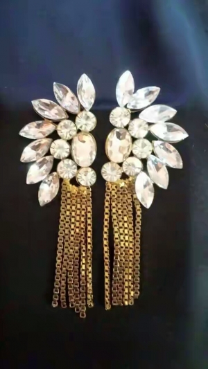 Manufacturers Exporters and Wholesale Suppliers of Earings Agra Uttar Pradesh