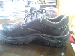 Manufacturers Exporters and Wholesale Suppliers of Karam Safety Shoes Chennai Tamil Nadu